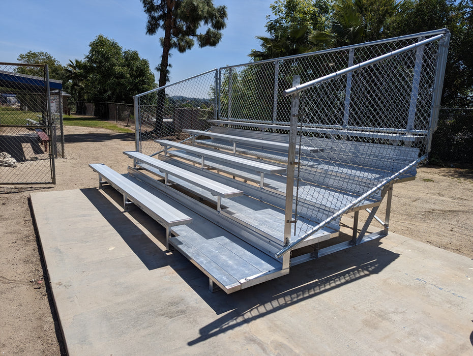 5 Rows Bleacher DLX - 15' Length